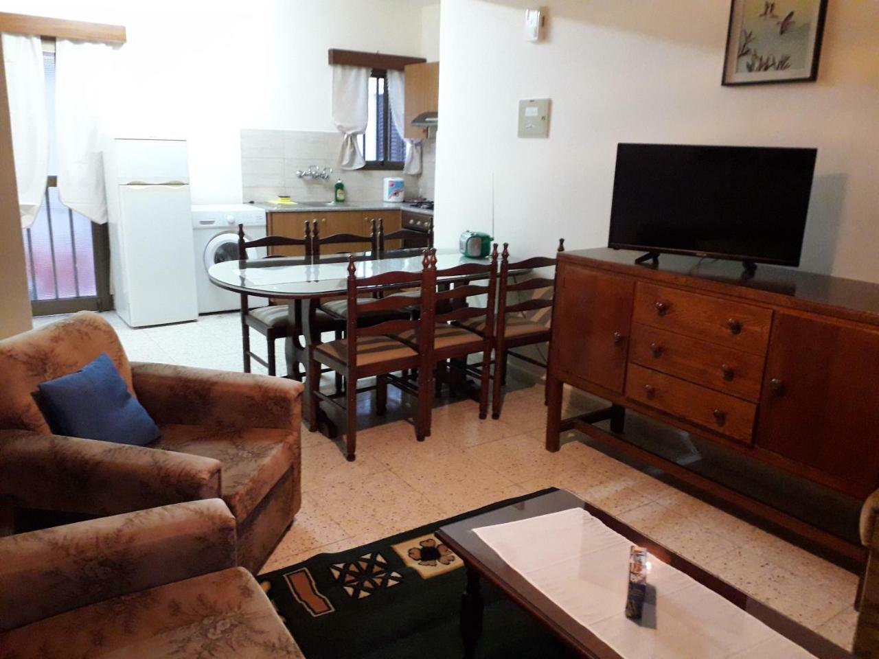 Chariandry Court Apartment Pissouri Luaran gambar