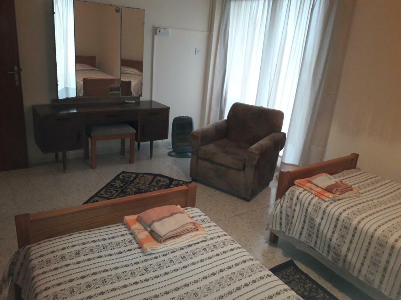 Chariandry Court Apartment Pissouri Luaran gambar